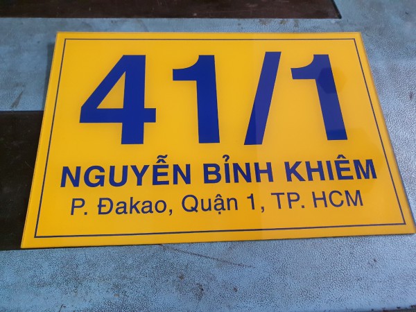 Biển hiệu mica 08